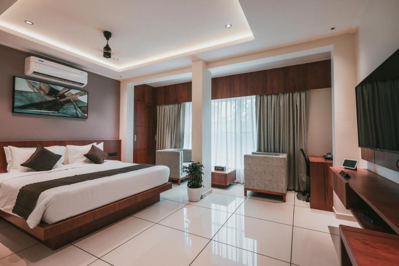 Fortview Suites Kāsaragod Buitenkant foto