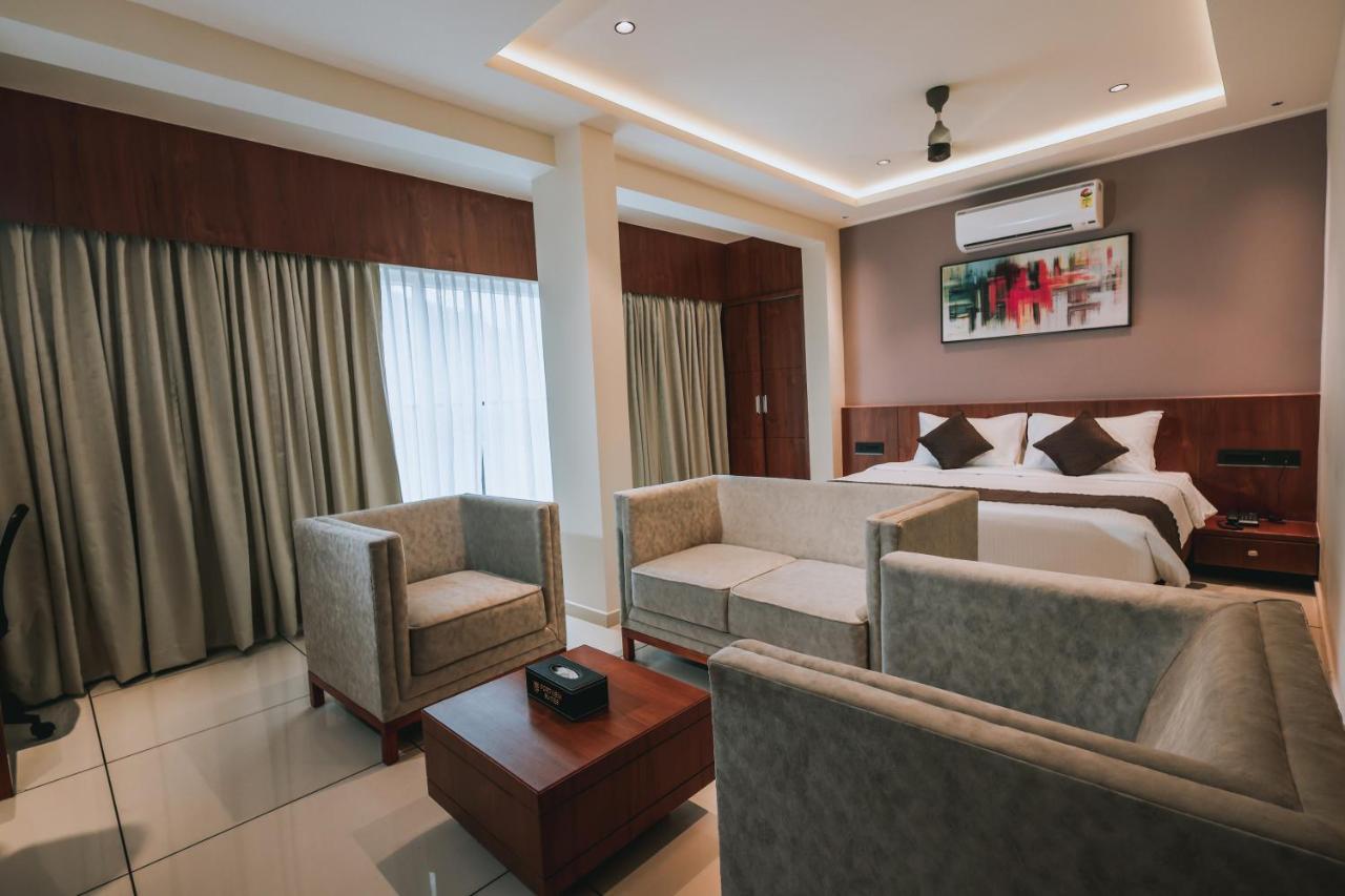 Fortview Suites Kāsaragod Buitenkant foto