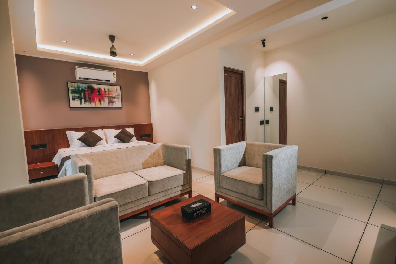 Fortview Suites Kāsaragod Buitenkant foto