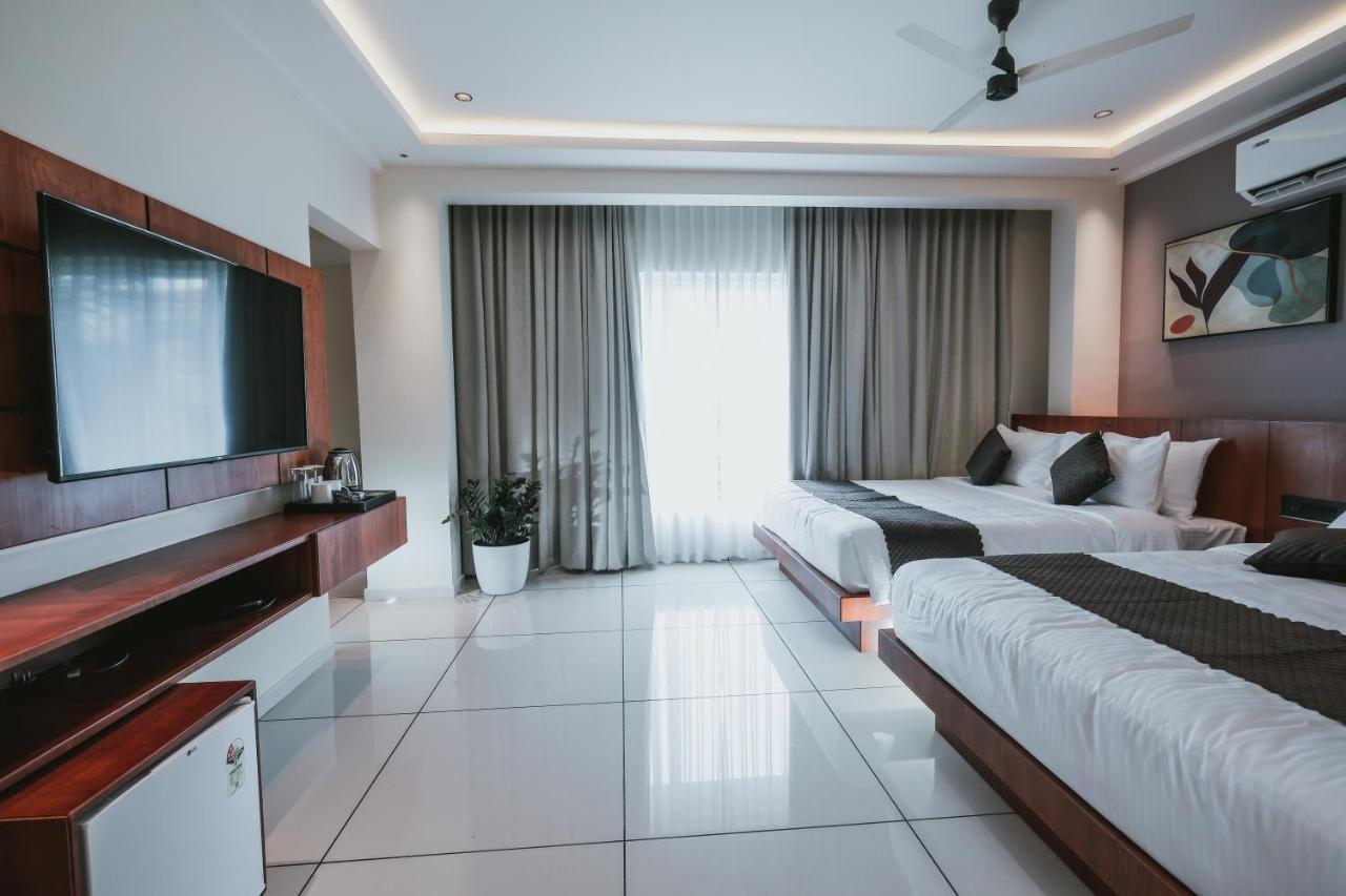 Fortview Suites Kāsaragod Buitenkant foto