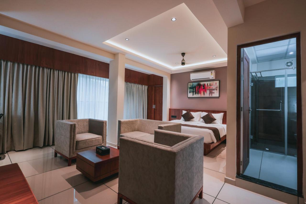 Fortview Suites Kāsaragod Buitenkant foto