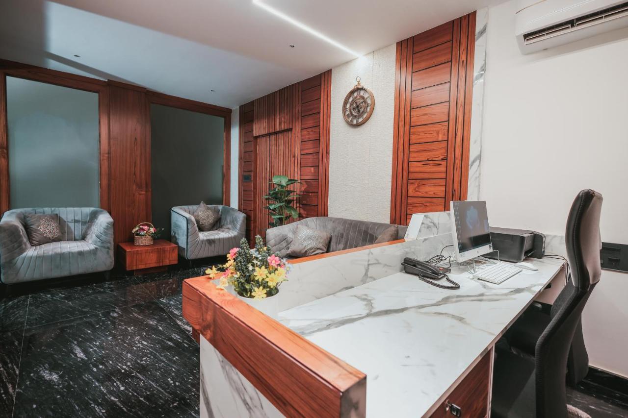 Fortview Suites Kāsaragod Buitenkant foto